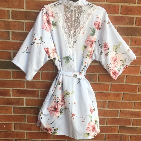 Apt. 9 Floral Satin Lace Accent Belted Wrap Robe size Medium - Picture 1 of 16
